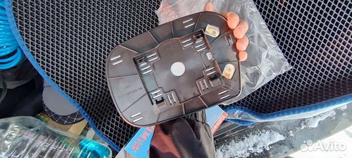 Элемент зеркала Shevrolet Niva