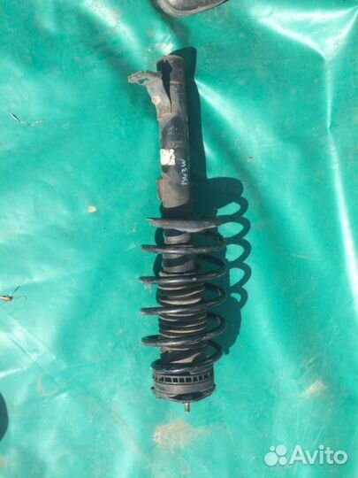 Передняя стойка фольцваген гольф 5