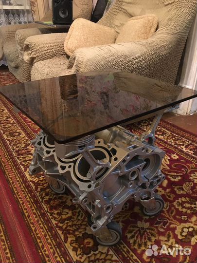 Стол из блока двигателя V6 loft