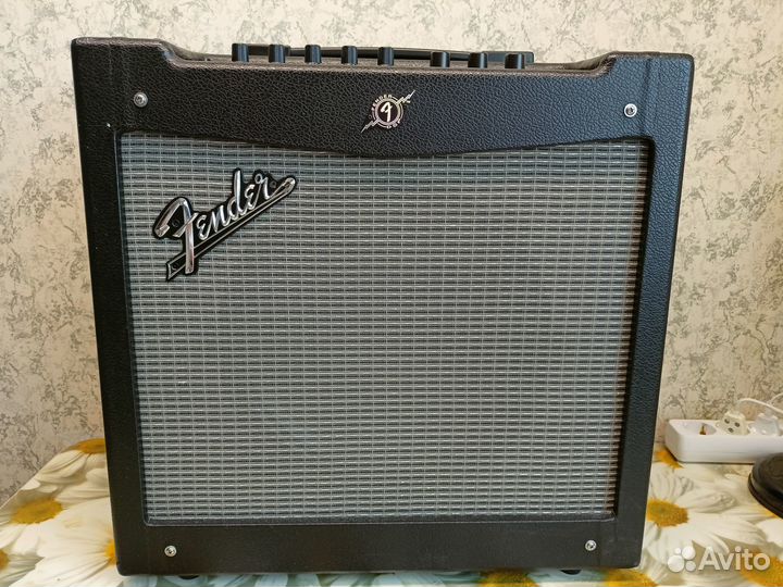 Fender mustang II (V2) гитарный комбоусилитель