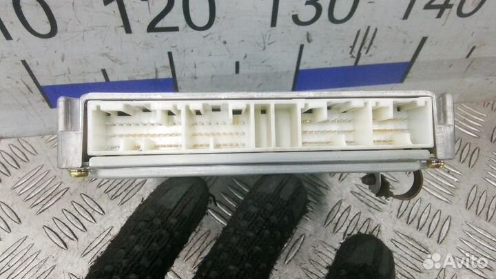 Блок управления двигателем Toyota RAV4