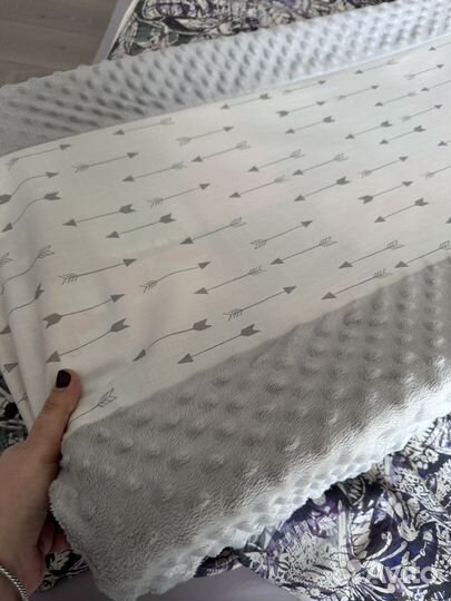 Пеленальная доска на кроватку