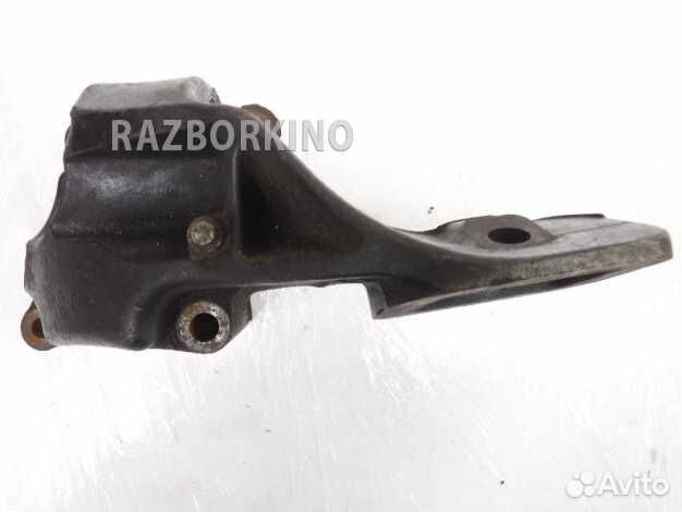 Кронштейн двигателя