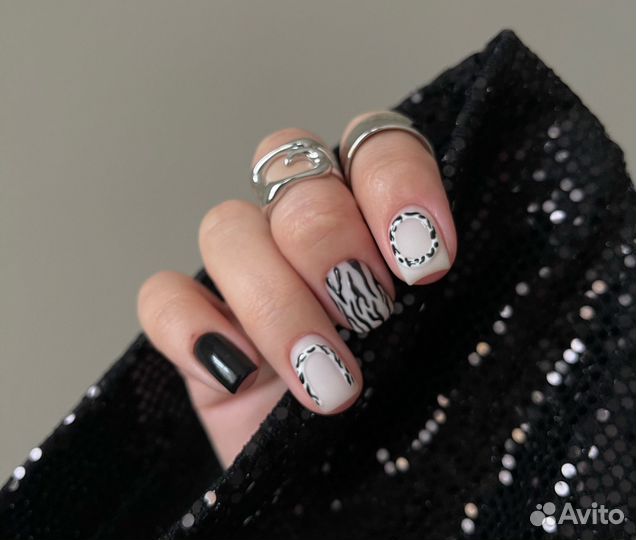 Маникюр / Педикюр с покрытием