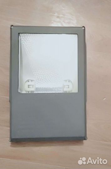 Прожектор металлогалогенный