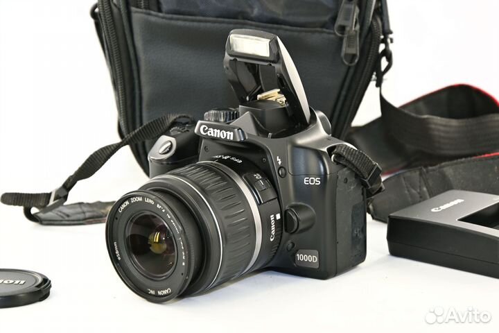 Canon EOS 1000D/XS 10.1MP цифрозеркалка Kit 18-55
