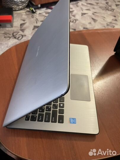 Ноутбук dns озу 4гб/512 гб/видео Nvidia820