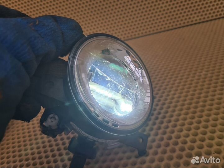 Фара противотуманная передняя левая Infiniti Q50
