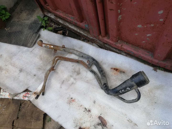 Заливная горловина бензобака Джили Эмгранд EC-7