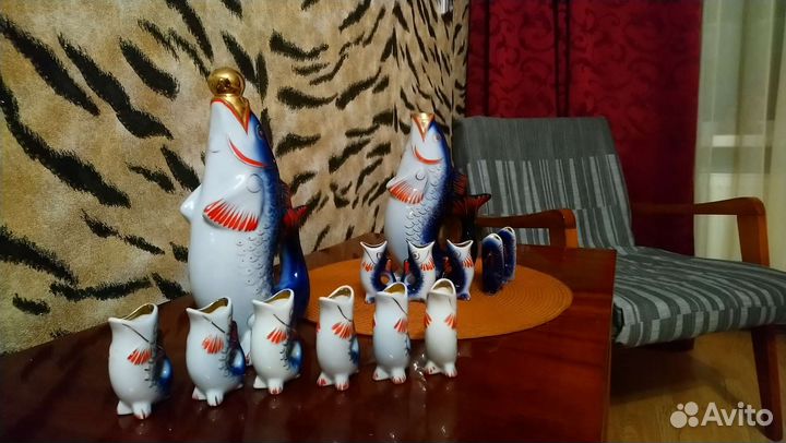 Графины с рыбками из фарфора