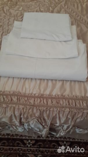 Комплекты постельного белья 1.5 сп. и наволочки