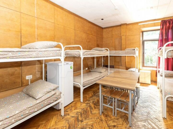 Комната 25 м², 2/4 эт.