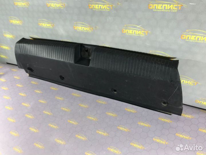 Накладка порога багажника Opel Vectra B