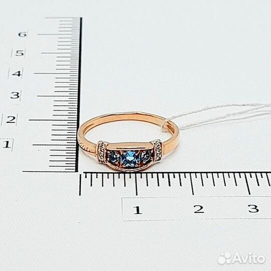 Золотое кольцо с топазом 17,5р
