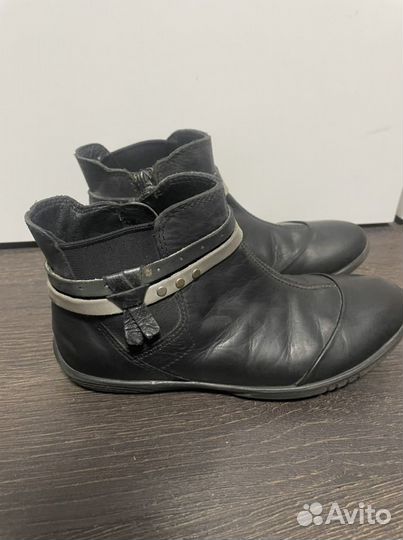 Ботинки экко 30