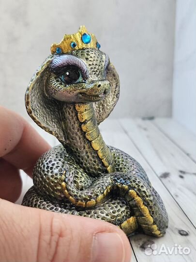 Змея, кобра, подарок