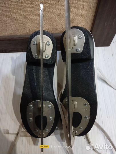 Коньки фигурные