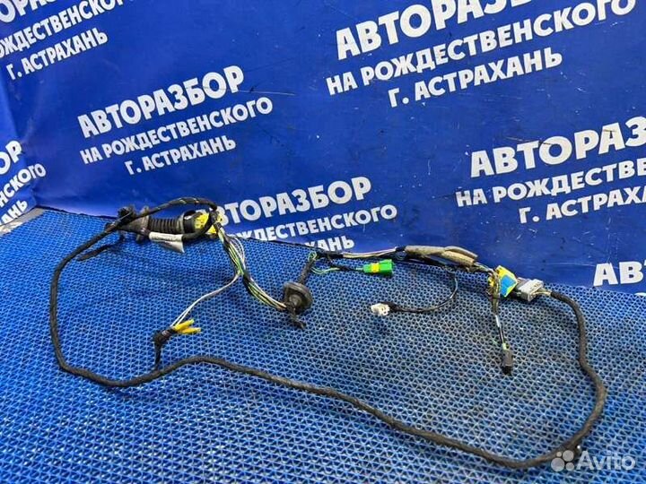 Проводка двери Citroen C4 купе NFU 2006