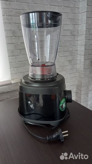 Кухонный комбайн philips,700 Вт,2скорости