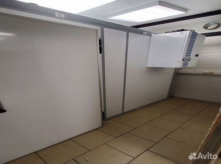 Холодильный стол