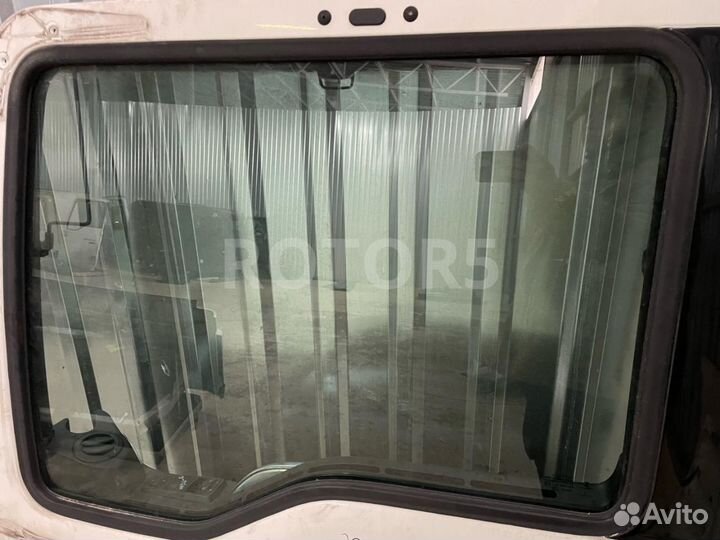 Стекло двери передней левой MAN TGX 2014