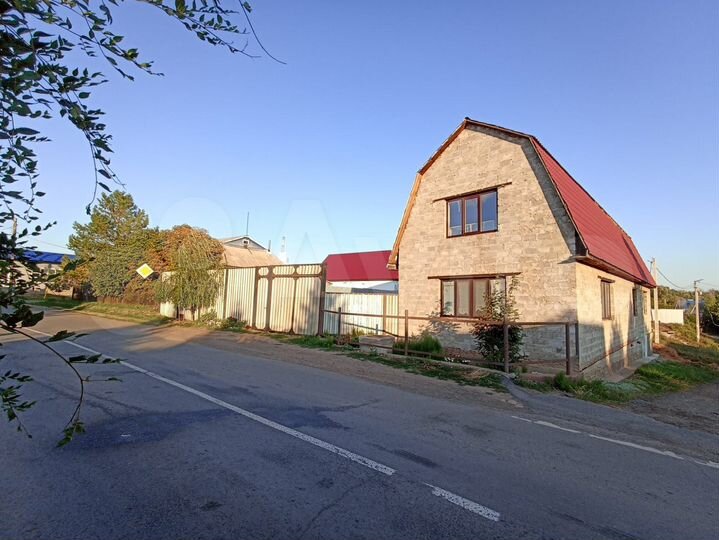 Дом 180 м² на участке 4 сот.