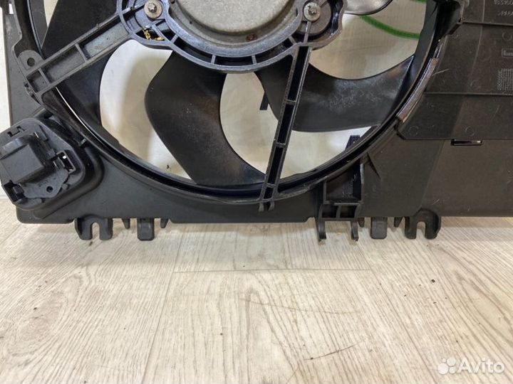 Вентилятор охлаждения двигателя Nissan Note E11