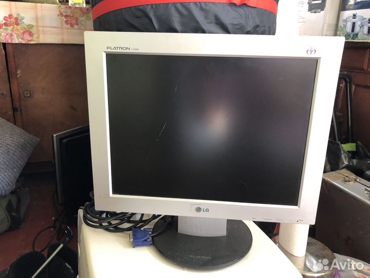 Монитор LG Flatron L1530S