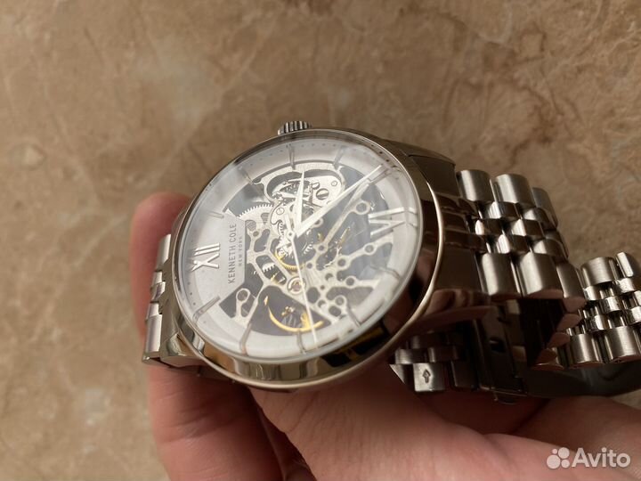 Kenneth cole часы