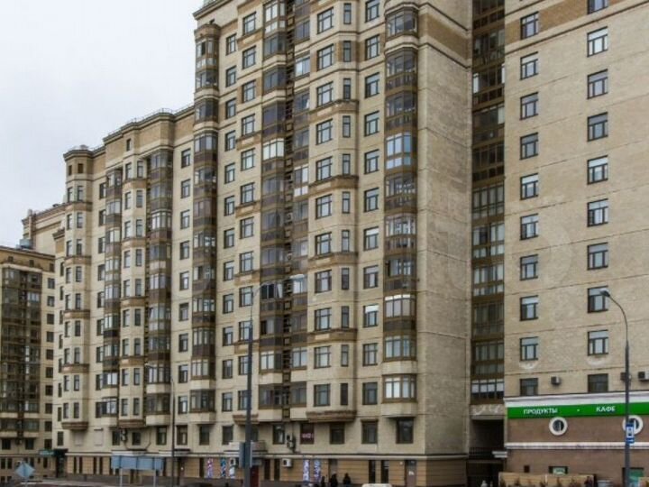 Продам торговое помещение, 182 м²