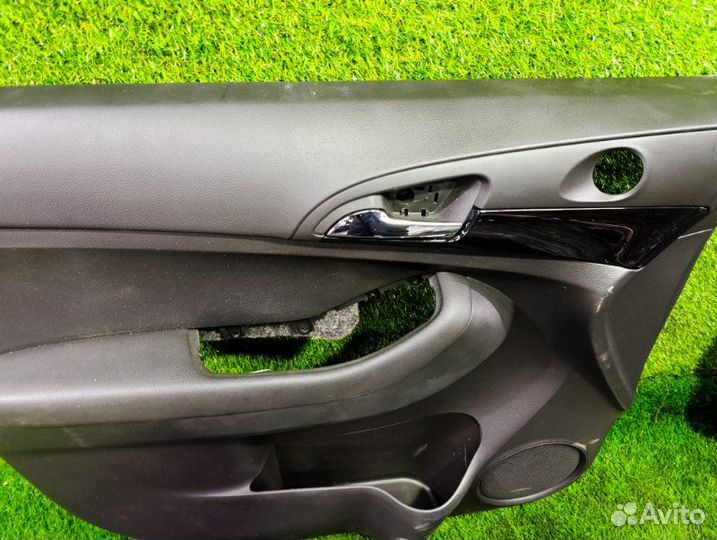 Обшивка двери комплект Chevrolet Orlando J309