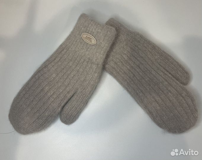 Женские варежки вязаные