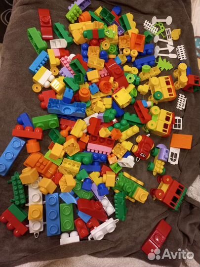 Сумочки-игрушки, рюкзаки, конструктор