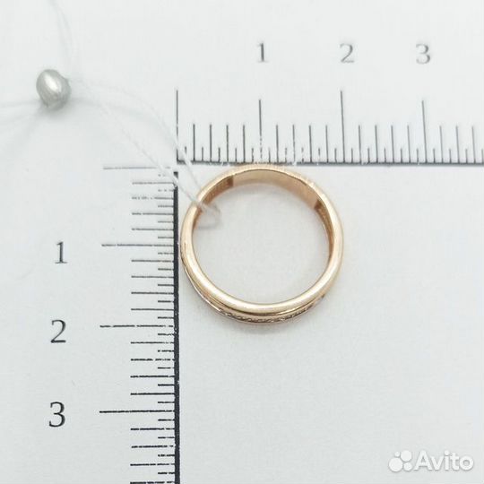 Кольцо с природным камнем Золото