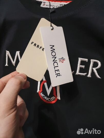 Moncler: футболка, которая не оставит равнодушным