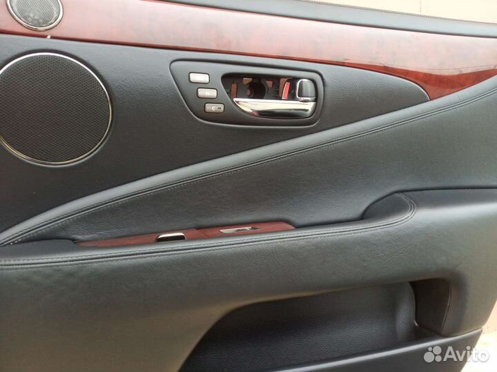 Обшивки дверей,дверные карты Lexus LS 600 LS600
