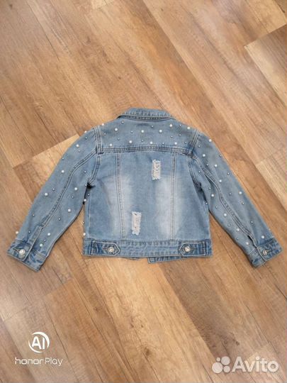 Джинсовая куртка