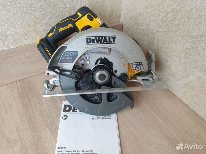 Дисковая пила dewalt dcs573