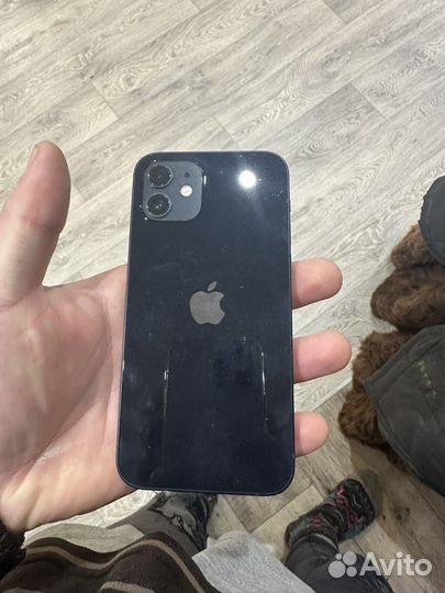 iPhone 12, 64 ГБ