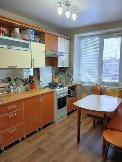 4-к. квартира, 86 м², 10/10 эт.