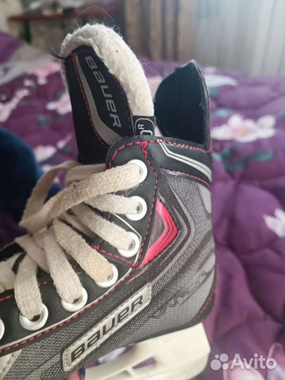 Хоккейные коньки bauer