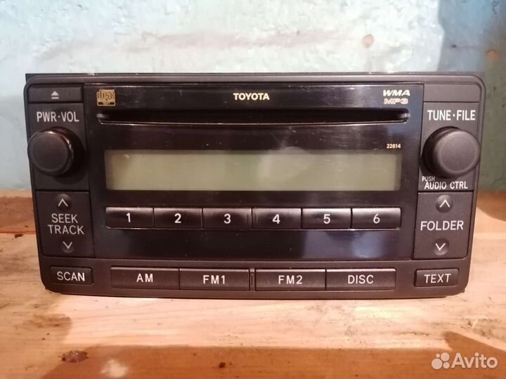Штатная магнитола на toyota corolla 120
