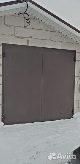 Ворота гаражные металлические