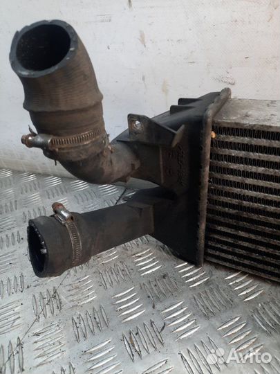 Интеркулер Opel Astra универсал 1.7 Z17DTH 2010