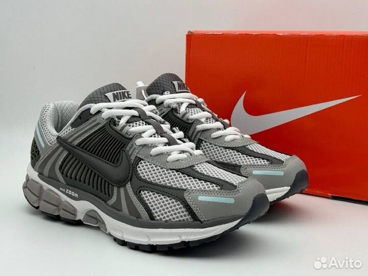 Кроссовки Nike Zoom Vomero 5