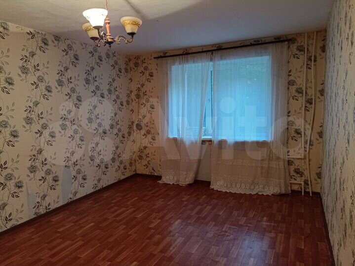 2-к. квартира, 50,8 м², 1/3 эт.