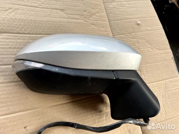 Toyota Corolla E210 зеркало правое в сборе
