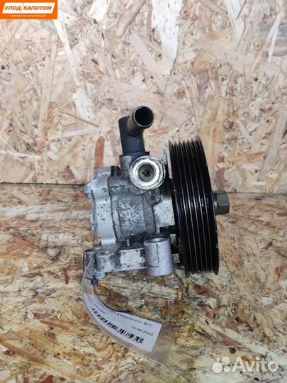 Насос гидроусилителя руля Mazda MPV L11632650C