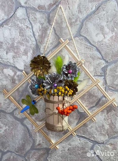 Осенняя поделка из природных материалов