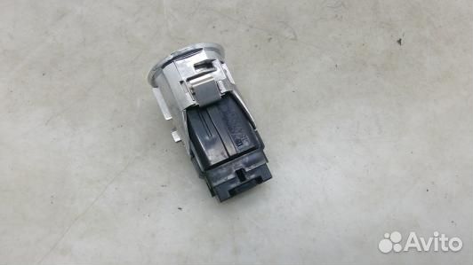 Кнопка запуска двигателя toyota corolla verso 2 (8